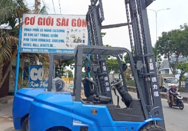 Xe nâng điện Delifork hàng mới về