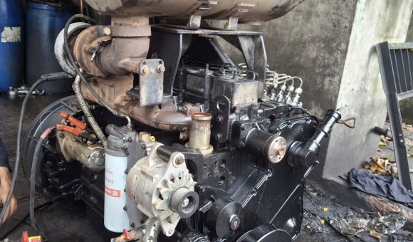 Sủa chữa động cơ Cummins 9.3