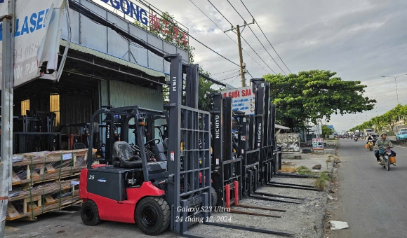 Thu Mua Xe Nâng Cũ Giá Cao | Thanh Toán Nhanh - Uy Tín
