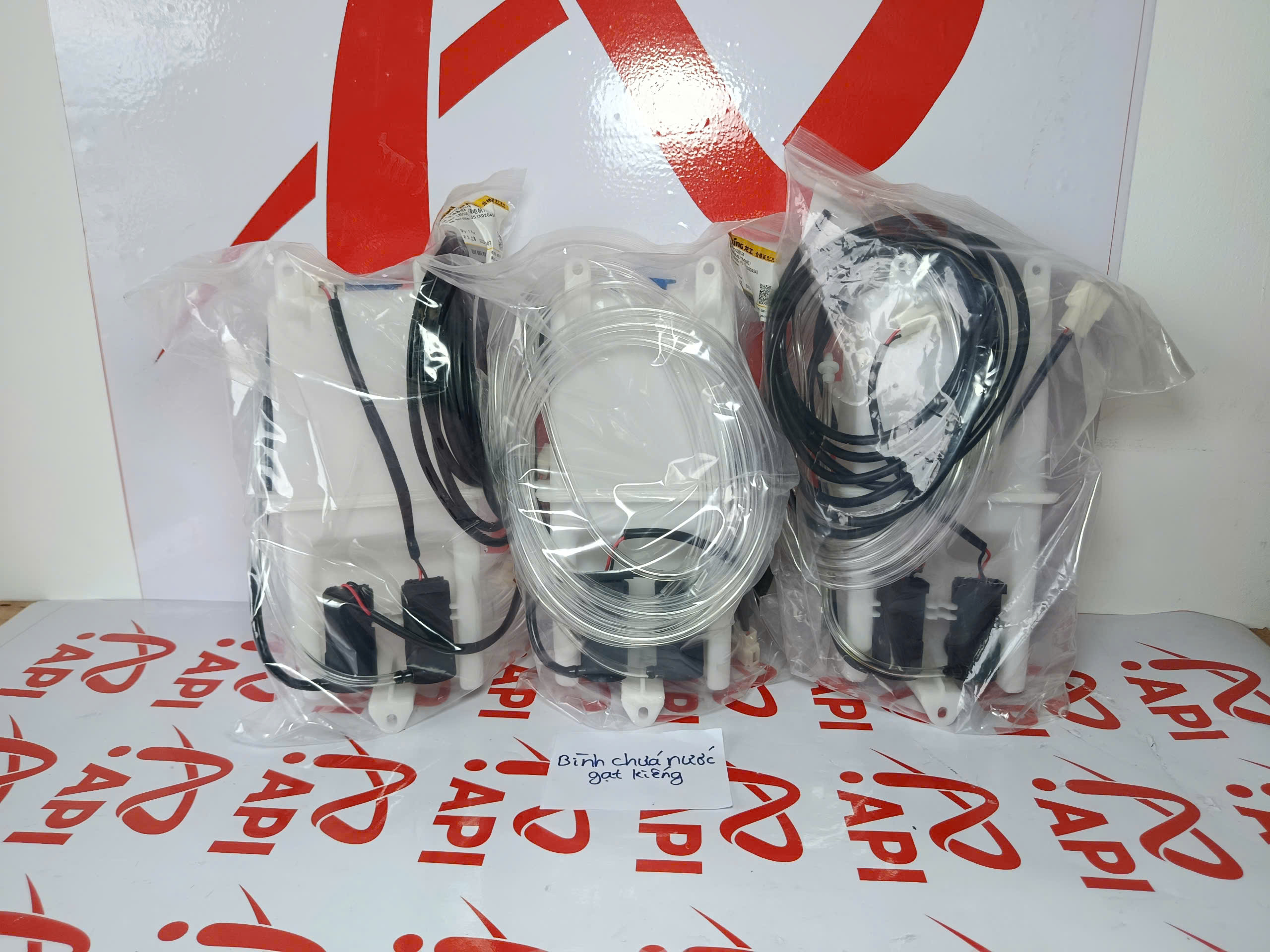 bình chứa nước rửa kính