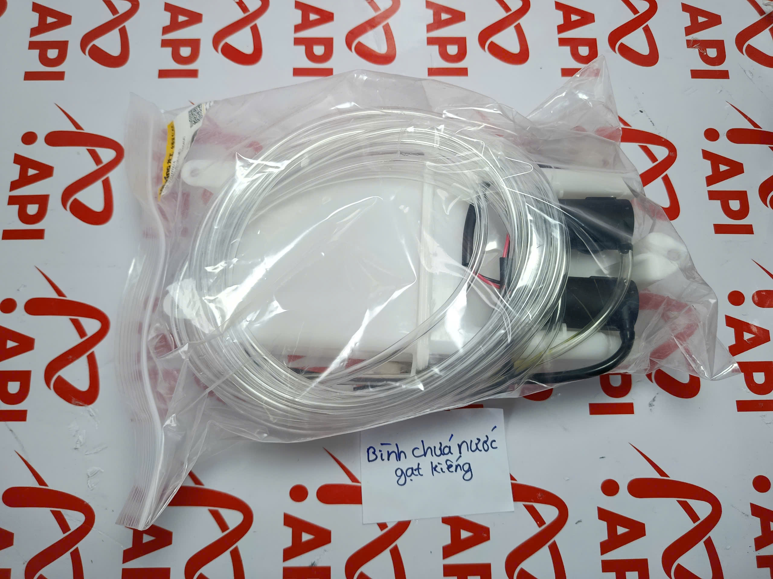 bình nước rửa kính
