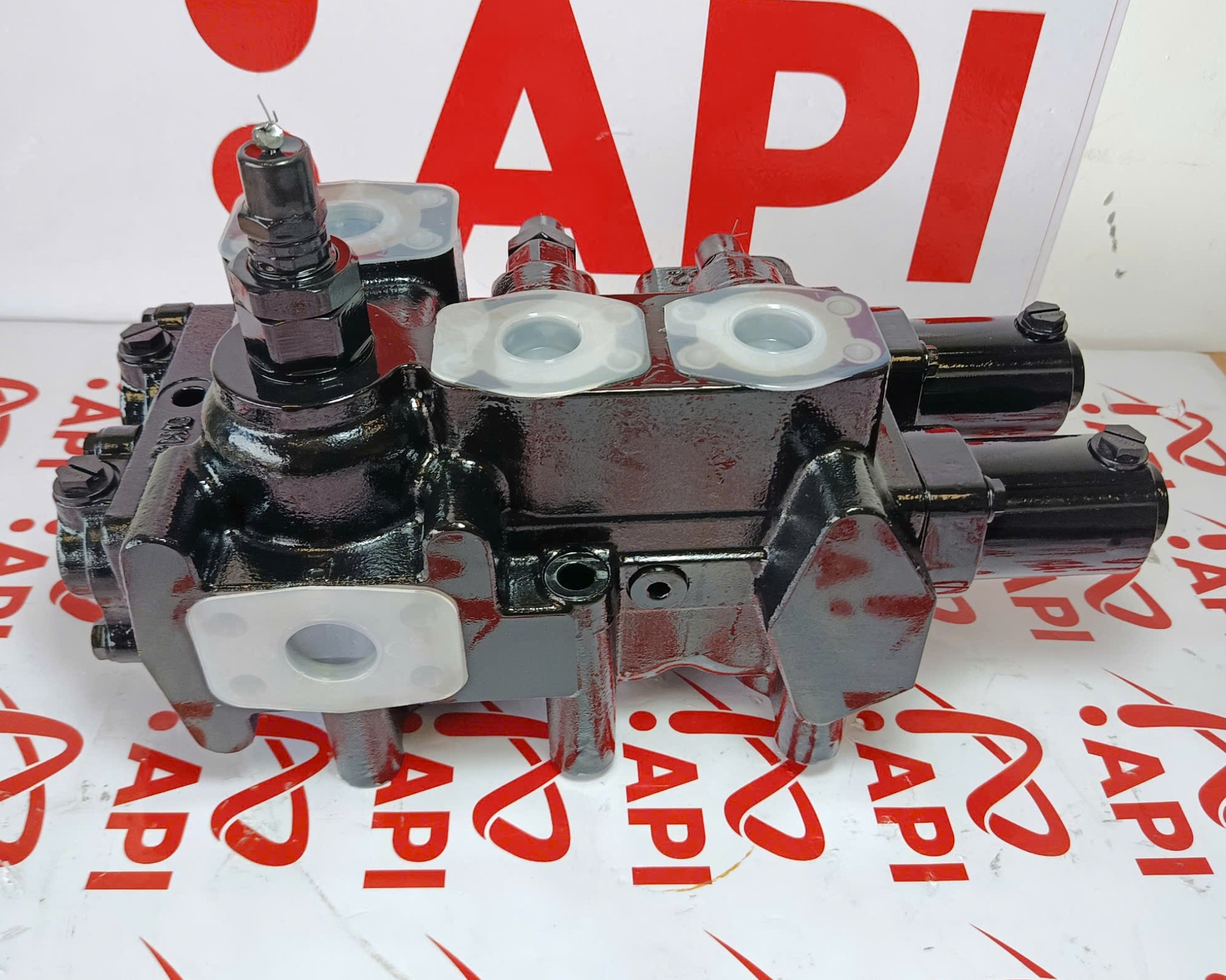 van phân phối lonkign 50