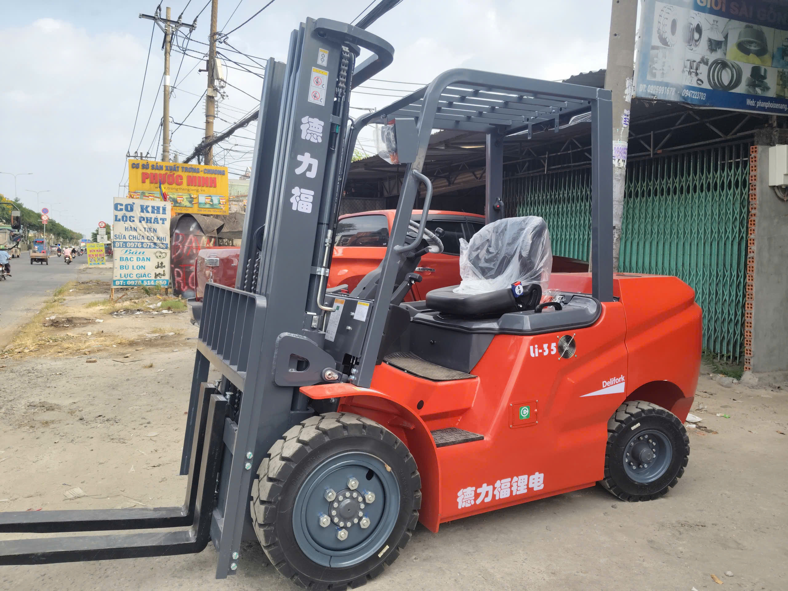 xe nâng điện delifork