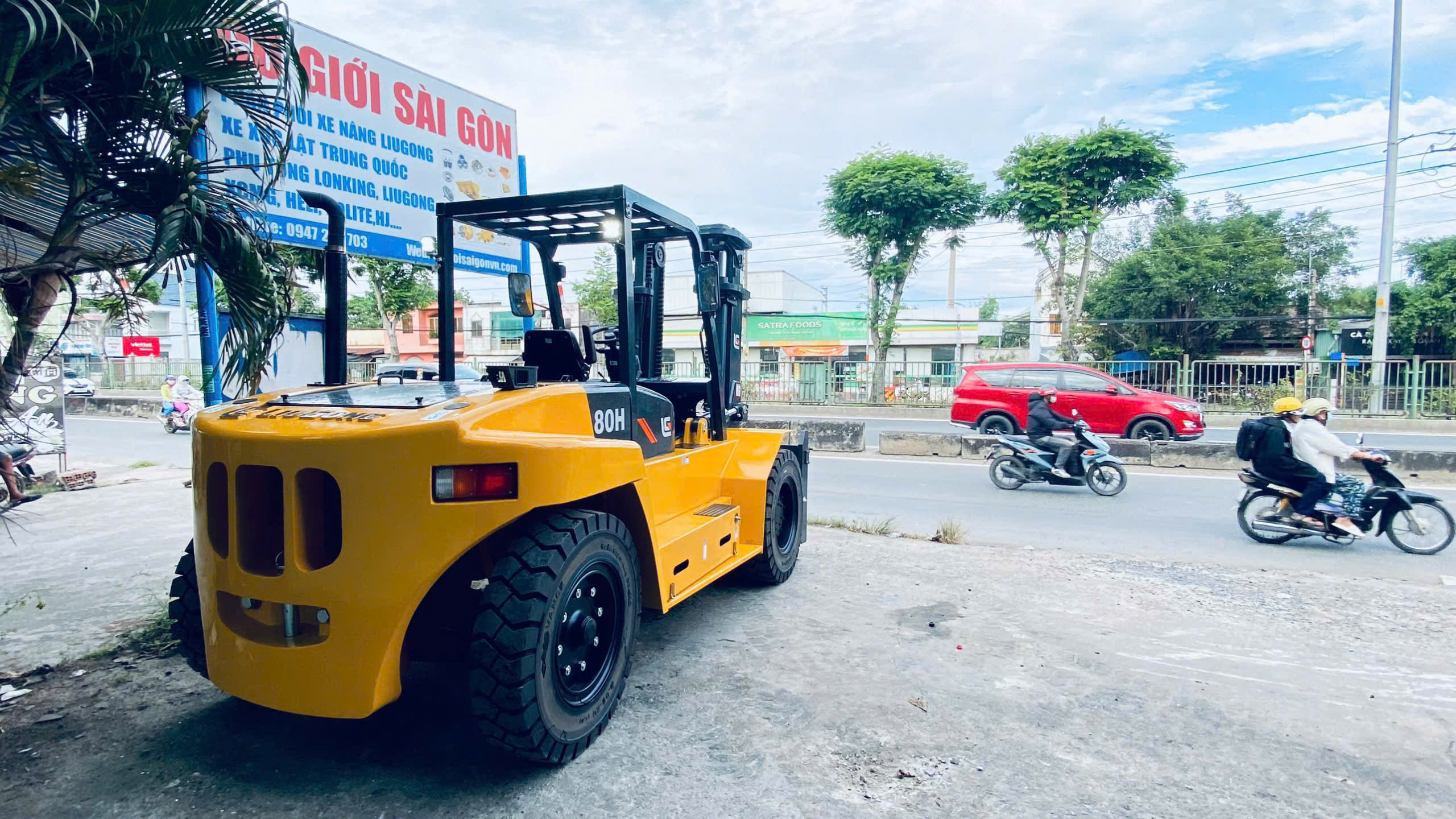 xe nâng 8 tấn liugong