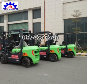 Giá Xe Nâng Điện Bình Lithium 3 Tấn  Tại Tp. HCM