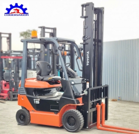 Xe Nâng ĐiệnTOYOTA 1 Tấn 5  Đời Cao 2019 Khung Cao 4,5M 