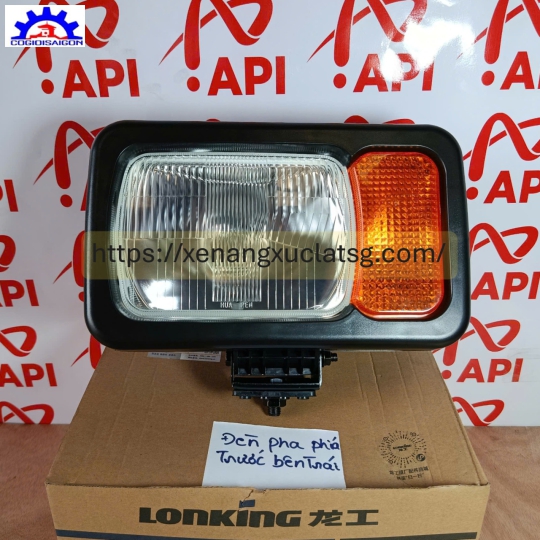 Đèn pha phía trước xe xúc lật