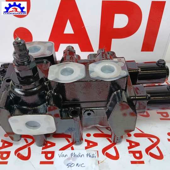 Van phân phối Lonking ZL50NC