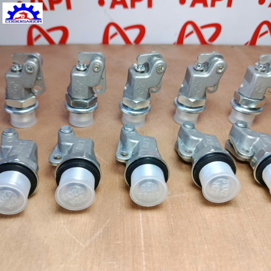Van xả nước bình hơi xe xúc lật
