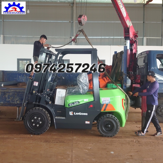 Giá Xe Nâng Điện Bình Lithium 3 Tấn  Tại Tp. HCM