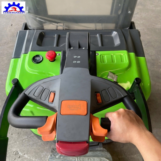 Xe nâng điện đứng lái 2 tấn Liugong - Pallet Stacker