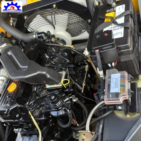 xe nâng dầu 3 tấn
