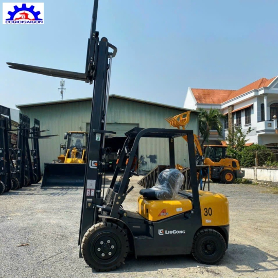 Giá Xe Nâng 3 Tấn Tại Kho Tp. HCM