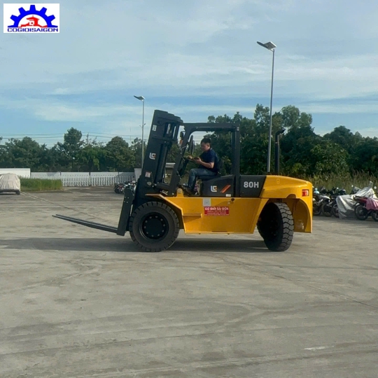 Xe Nâng Dầu 8 Tấn Liugong CLG2080H