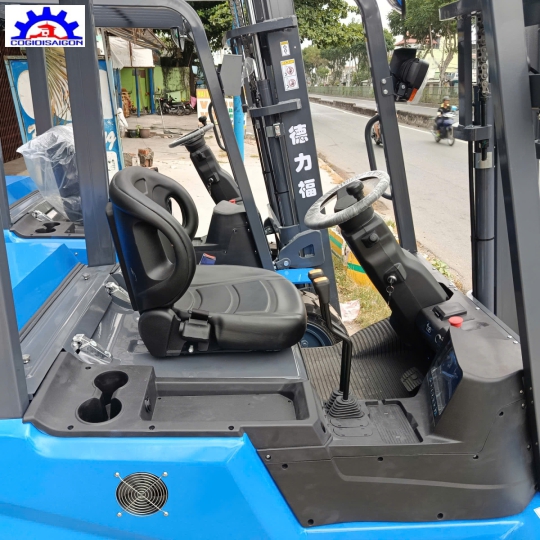 Xe nâng điện 3 tấn Delifork